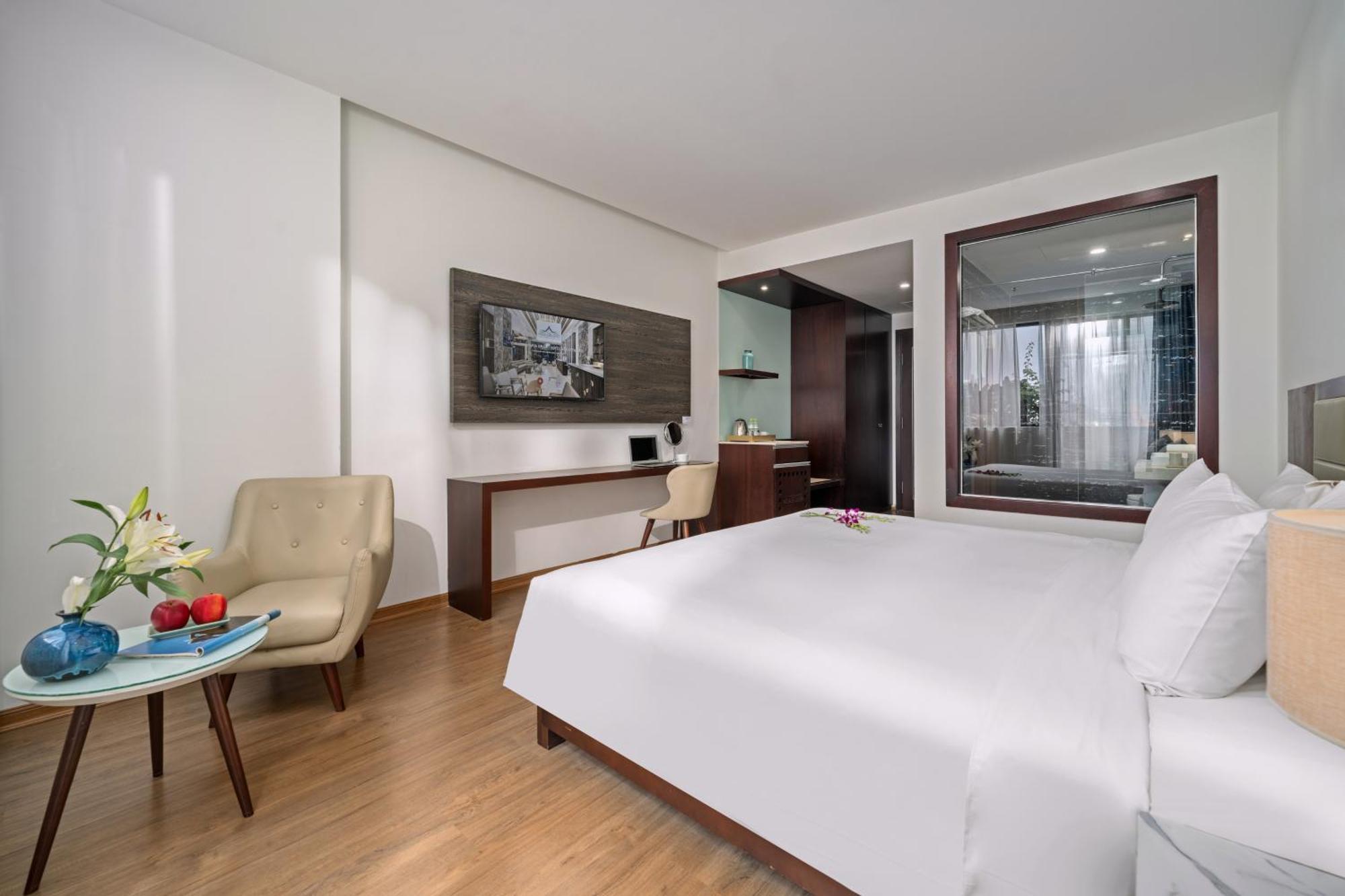 Aria Grand & 4*